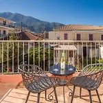 Blue Seaview 75 Sqm On Coast Apartment *